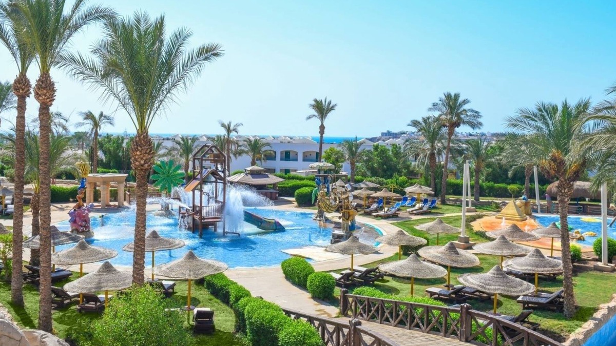Sharm El Sheikh Resort | Luxury Stay Just Steps from Naama Bay l Spa Days, Kids Club & Waterparks