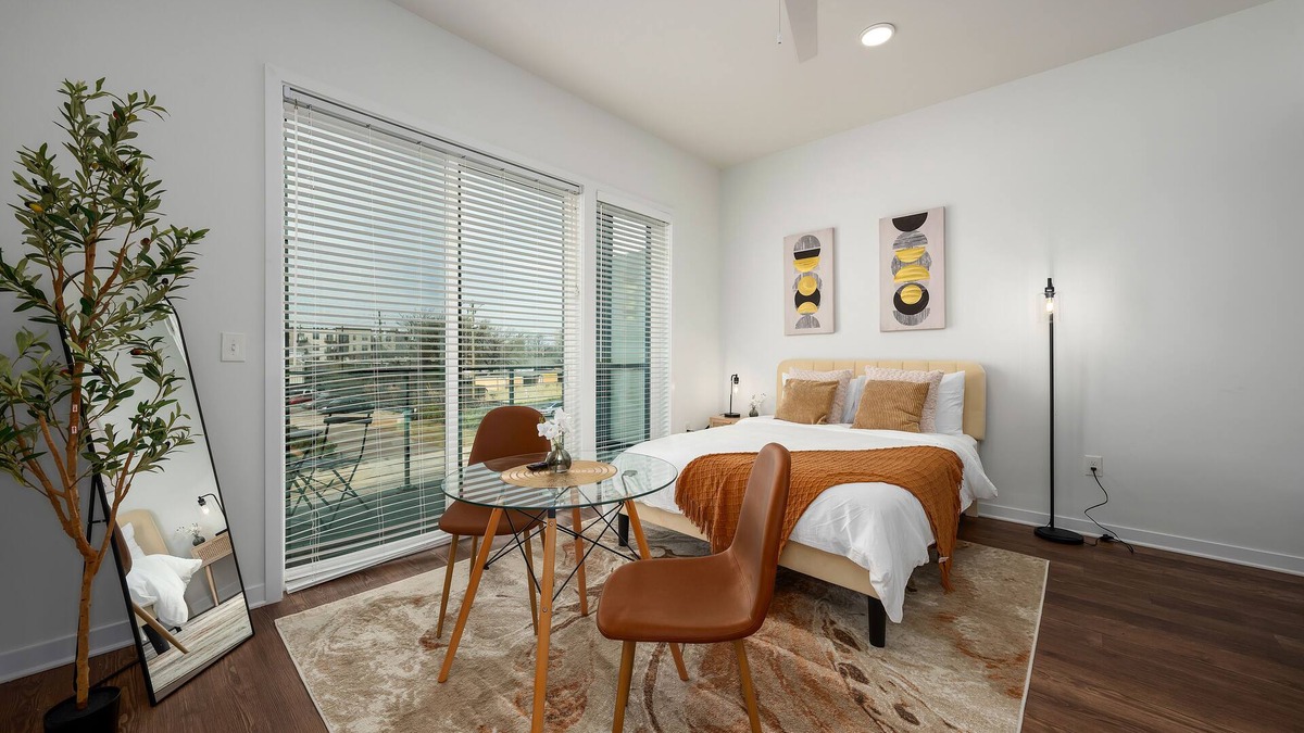 Birmingham Apartment | Luxury Studio in Prime Location l Private Balcony!