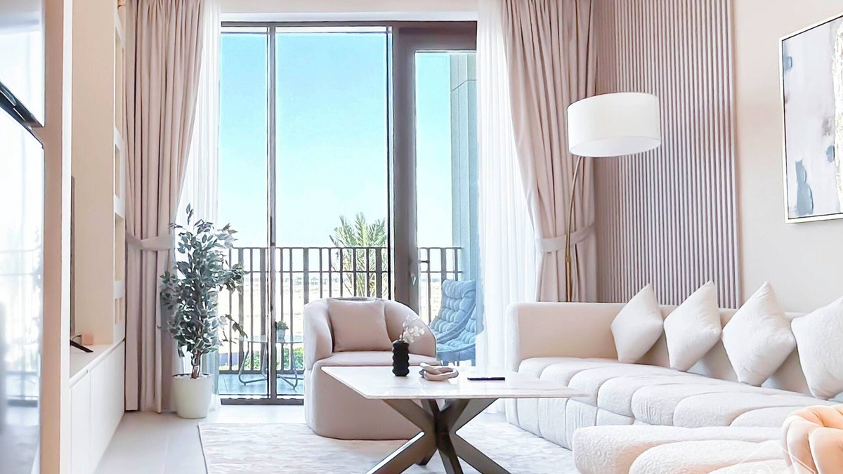 Dubai Apartment | Luxury & Style at Dubai Creek 1B with balcony