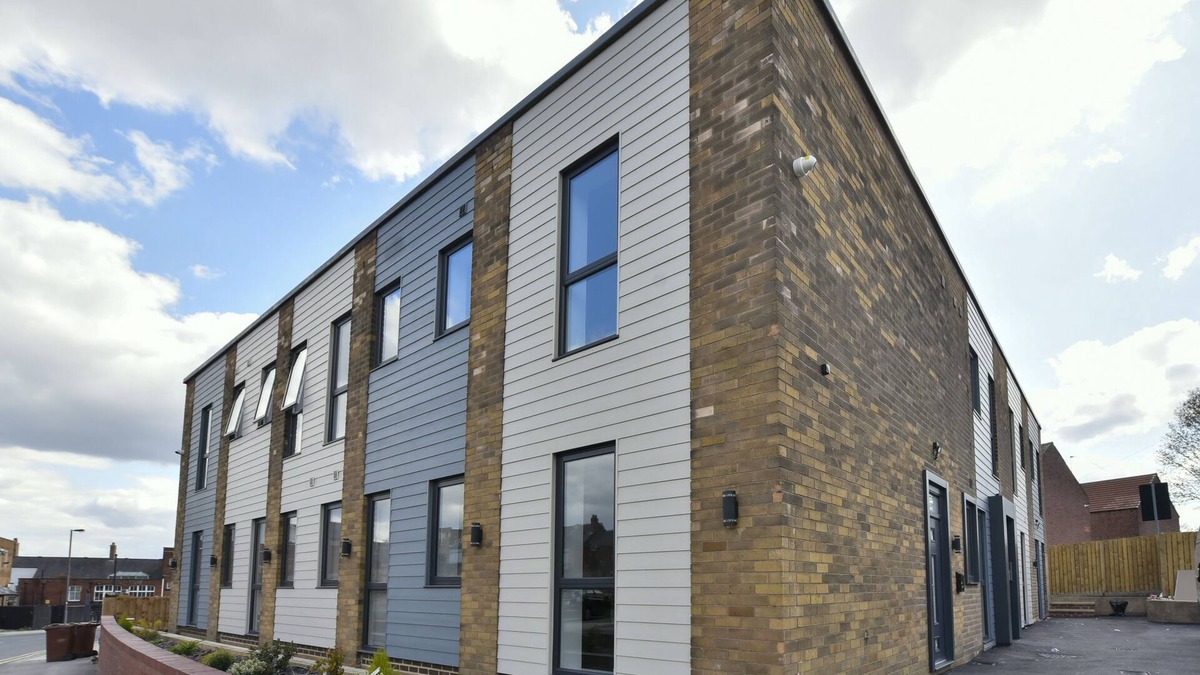Pontefract Apartment | * Luxury Styled 1 Bedroom Apartment *