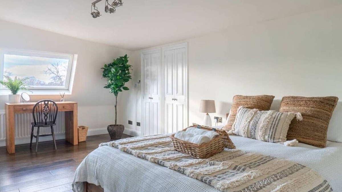 West Putney Apartment | Luxury & Stylish Huge London Apartment