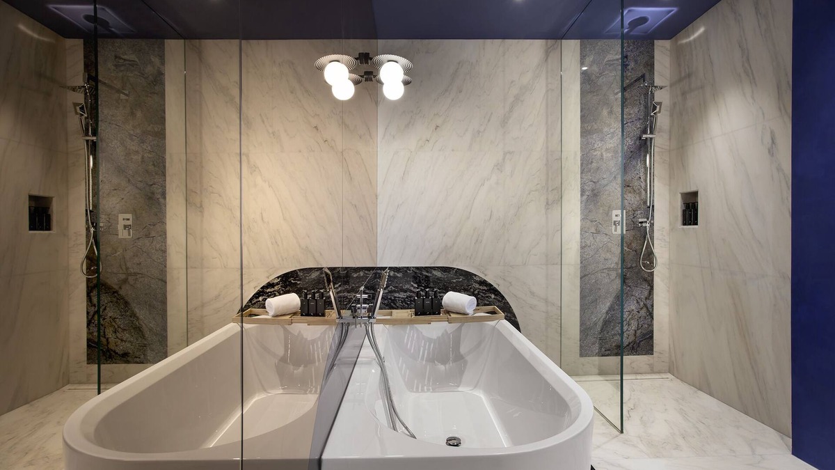 Sector 1 Apartment | Luxury Suite 4 Dare - 1 bedroom, 2 bathrooms