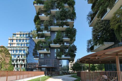 Isola Apartment | Luxury Suite in Bosco Verticale Milano Isola