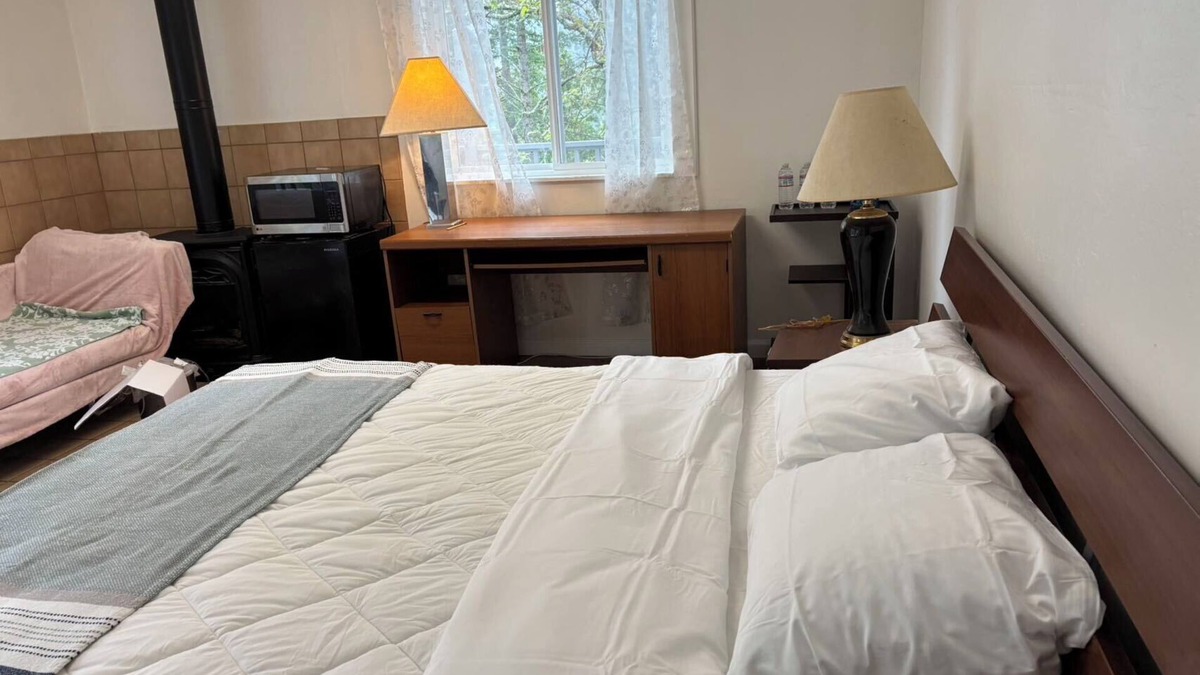 Los Gatos House | Luxury Suite in Los Gatos Mountain and Forest