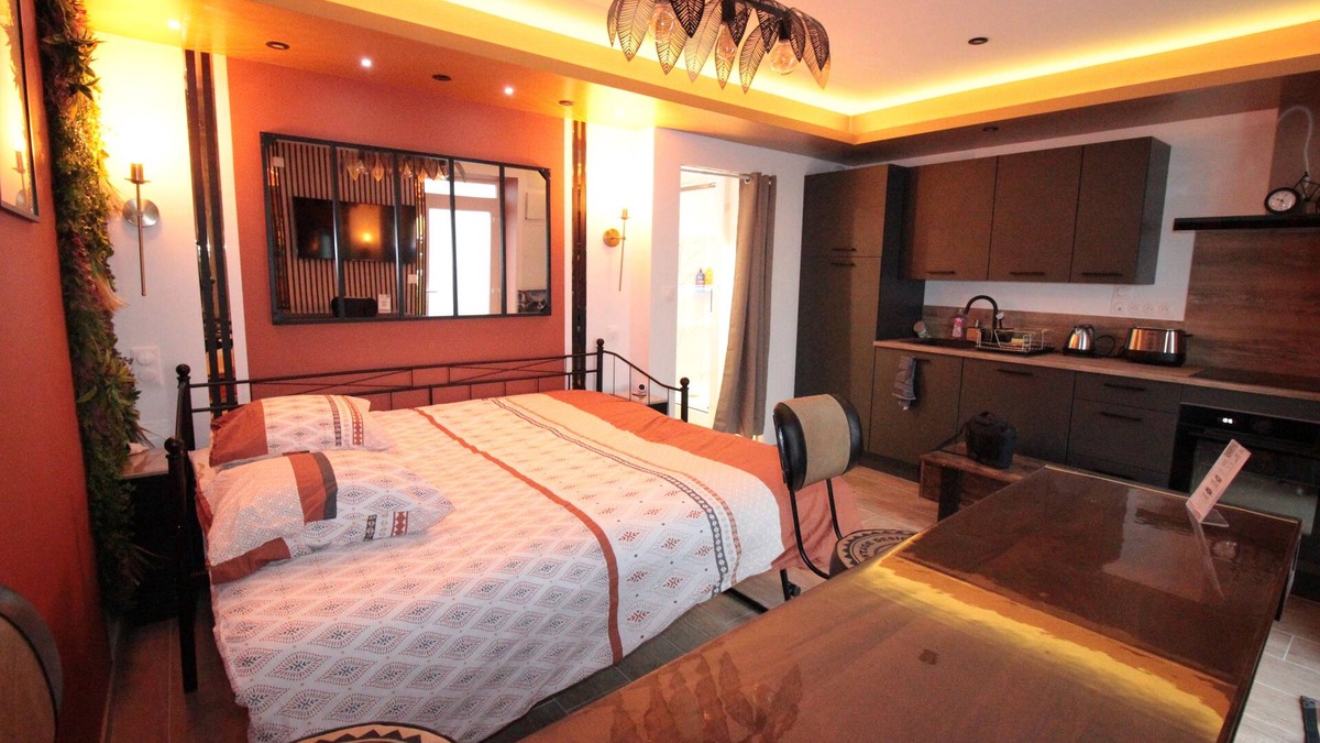 Verdun Apartment | Luxury Suite: Land 800m²/Terrace/Barbecue/Private parking VIDEO SURVEILLANCE
