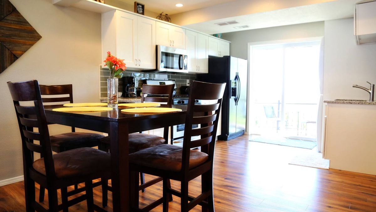 Northwest Colorado Springs Apartment | Luxury suite with kitchen, trails and lovely view