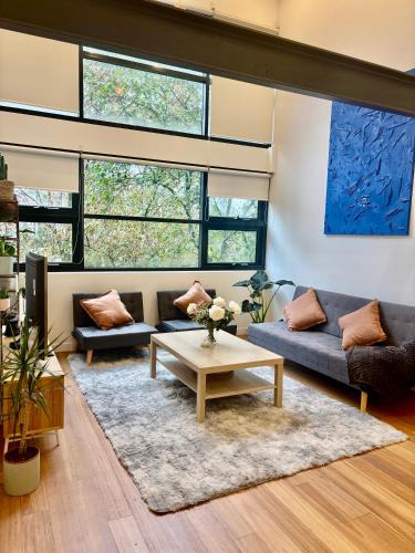 Surry Hills Apartment | Luxury Sydney Condo, Pool, Gym, Parking