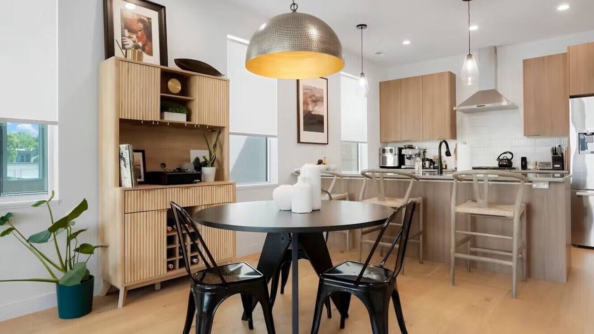 Berkeley House | Luxury Tennyson Brownstone/Mountain Views + Dining, Bars, Shops & Parks
