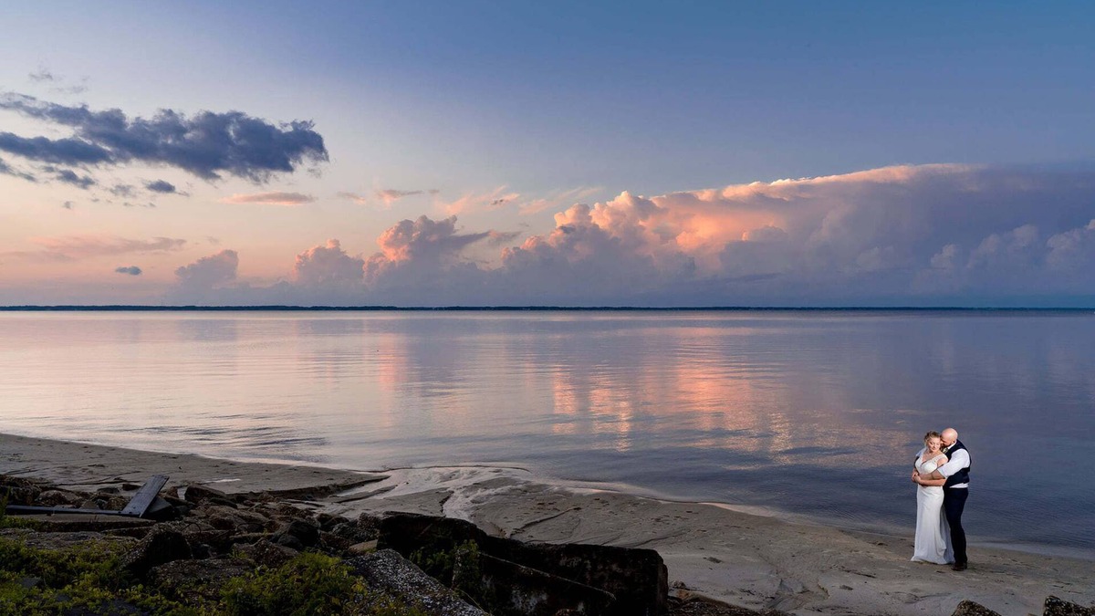 Craven County House | Luxury Three Bedroom Home on Private Beach