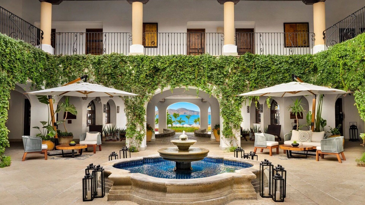 San Jose del Cabo Condo | Luxury Three Bedroom Top Floor Oceanfront
