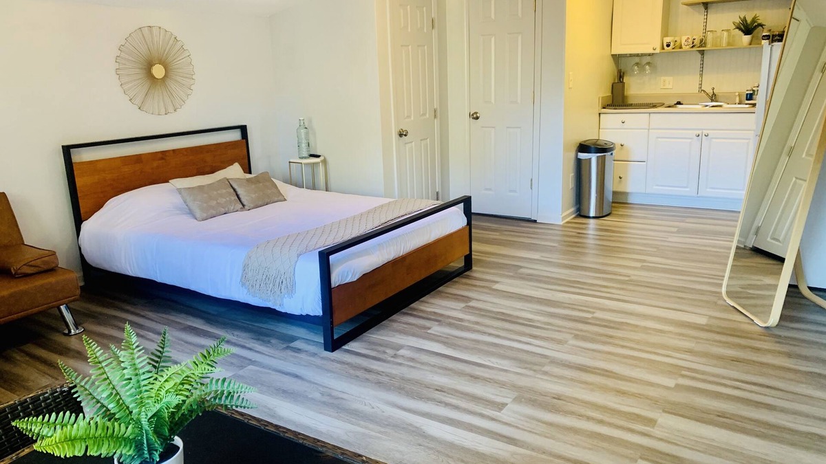 Smyrna House | Luxury Tiny House 1 mile from The Battery Atlanta