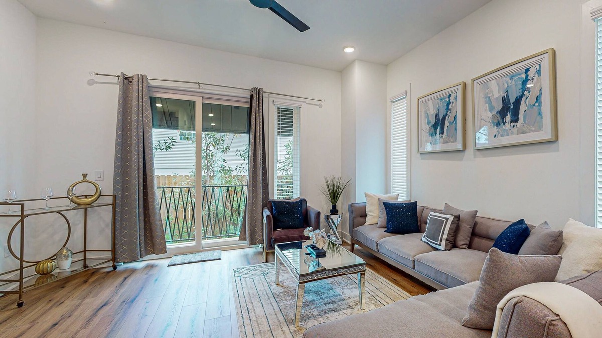 Lindridge-Martin Manor House | Luxury townhome with open-concept living space & gas fireplace