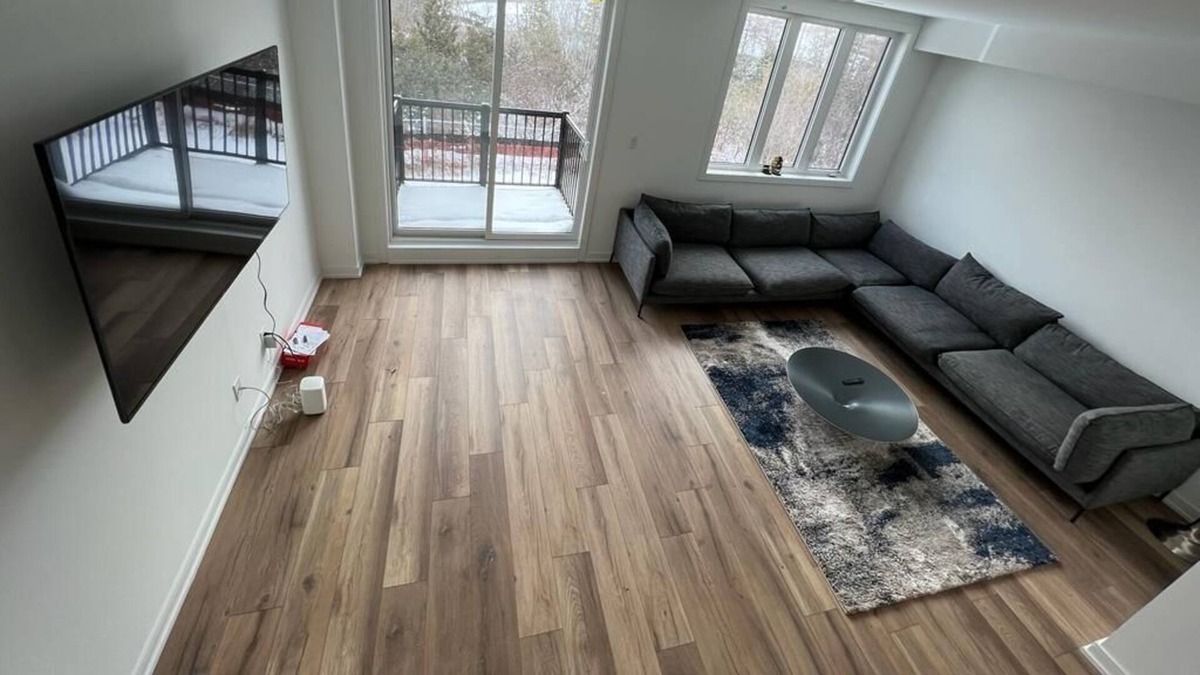 Barrie House | Luxury Townhouse in Barrie