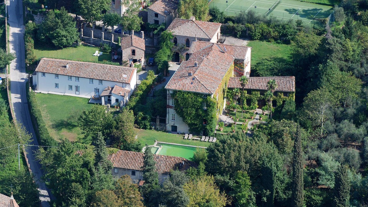 Vorno Villa | Luxury Tuscan C18th Villa Surrounded By Olive Groves, With Pool And Tennis Court