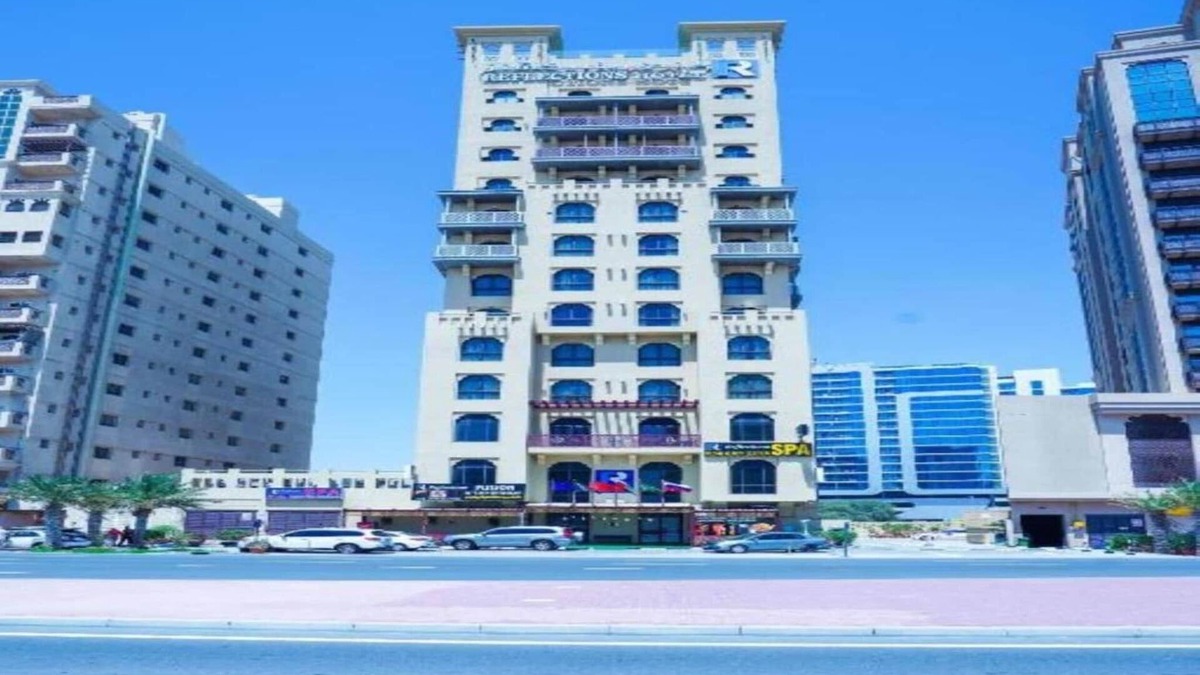 Naif House | Luxury Twin, Royal Reflections
