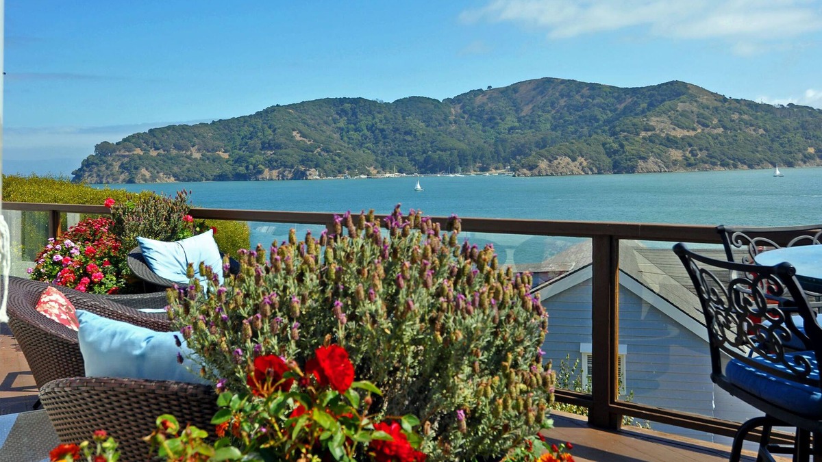 Belvedere Tiburon House | Luxury Two Bedroom on SF Bay - Fabulous Views and Pool
