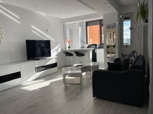 Chiajna Apartment | Luxury Two Room Apartment Residence Militari M3