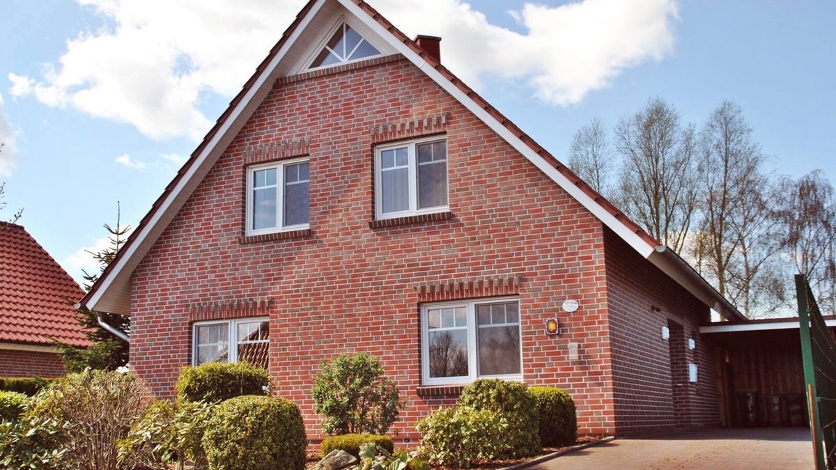 Timmel House | Luxury vacation home by sea, boat dock, handicap accessible & allergy friendly