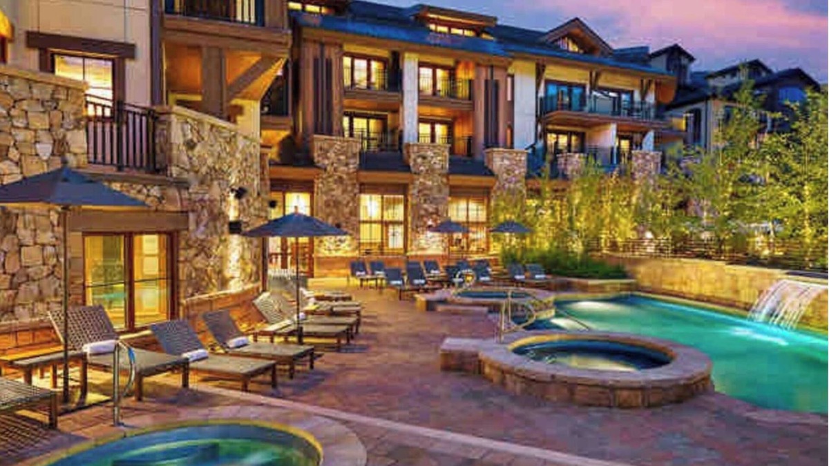Vail Resort | Luxury Vail Village 3-BR Residence - MLK & President’s Day Weeks - 2026