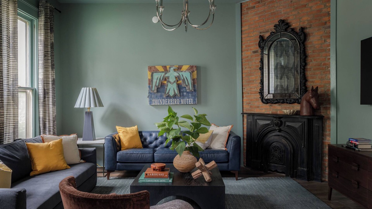 Highlands House | Luxury victorian house 8BD 3.5Bth Game yard