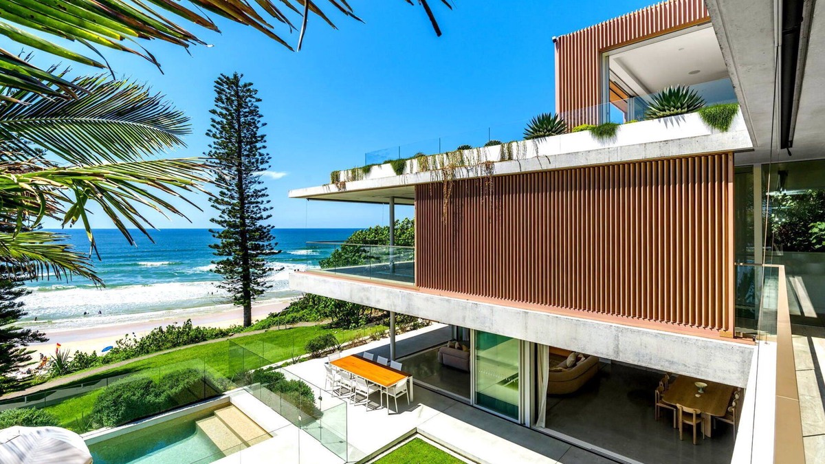 Bogangar House | Luxury Villas Caba Beach House (Walk to Beach)