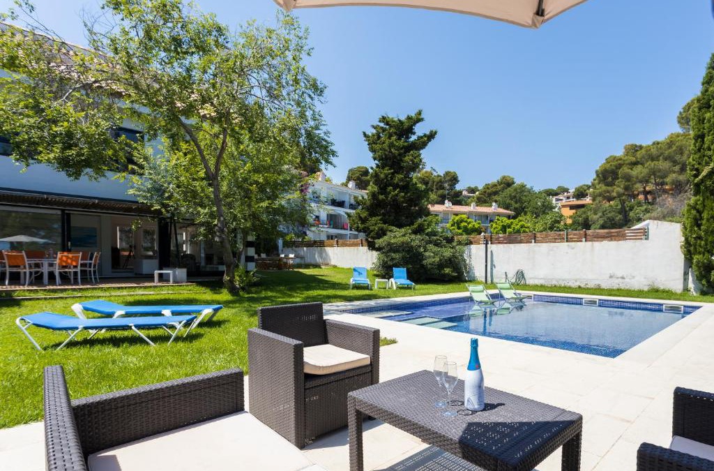 Calella de Palafrugell Villa | Luxury villa in front of the sea ROSITA