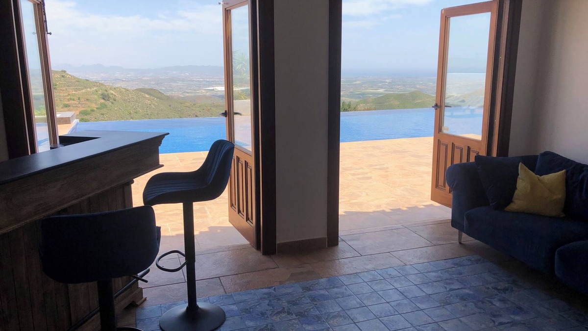 Bedar Villa | Luxury villa 5 bed 3 bath inc separate annex infinity pool/hot tub, games area.