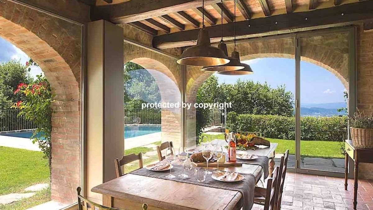 Arezzo Villa | Luxury Villa Among Vineyards