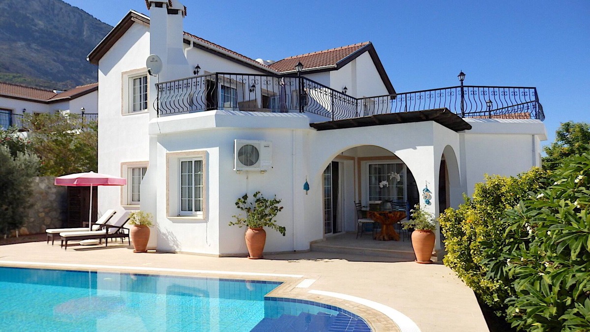 Kyrenia District Villa | Luxury villa and private pool with spectacular mountain background and sea views