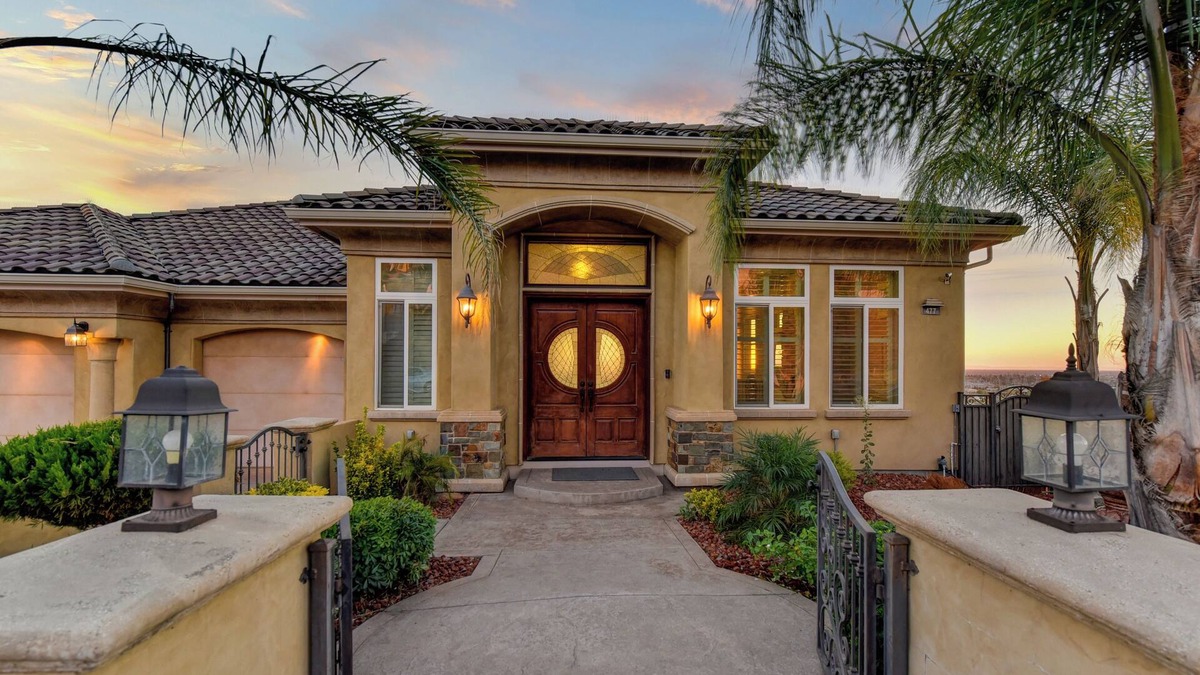 Folsom House | Luxury Villa at Terrazzo Hill