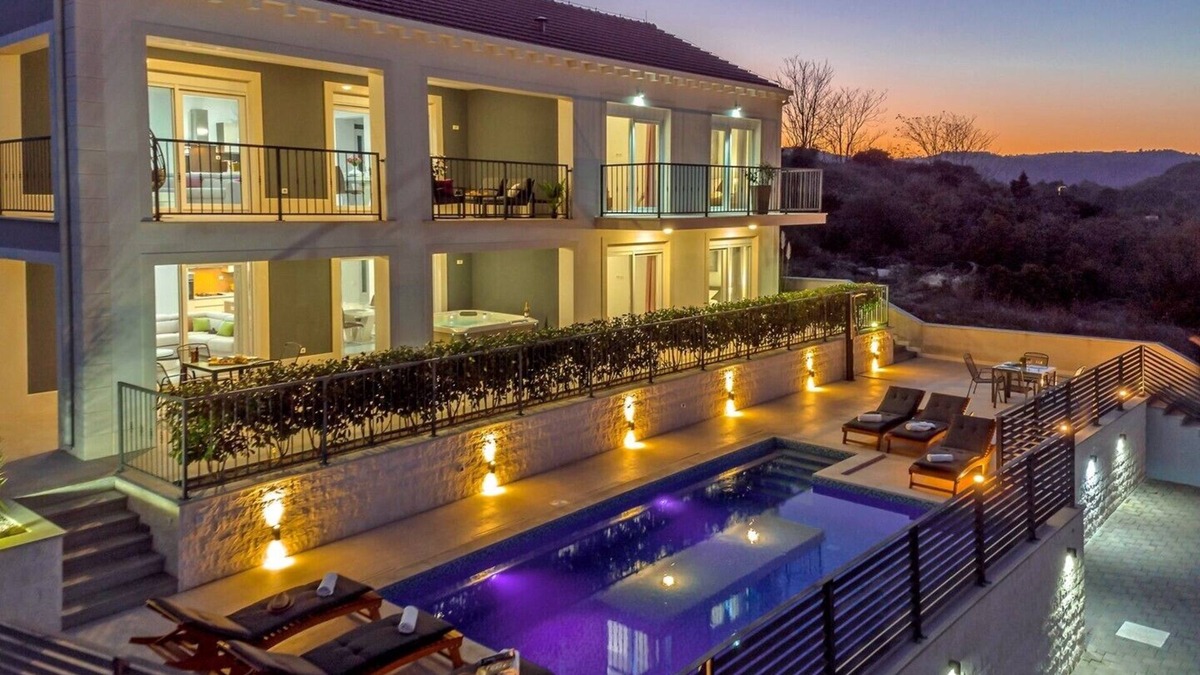 Lumbarda Villa | Luxury villa Cataleya with outdoor pool, jacuzzi, gym, bedrooms, 2 kitchens, 2 living rooms, WIFI, parking, on the island of Korcula