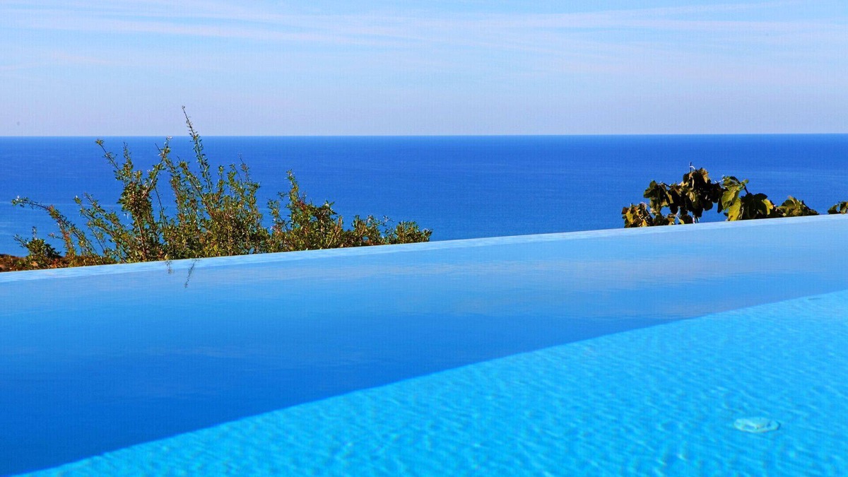 Kouklia Villa | Luxury Villa Escape with Breathtaking Sea Views & Perks