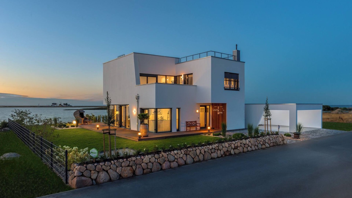 Olpenitz House | Luxury villa "Lighthouse" on the waterfront with garden, roof terrace, sauna and sea view