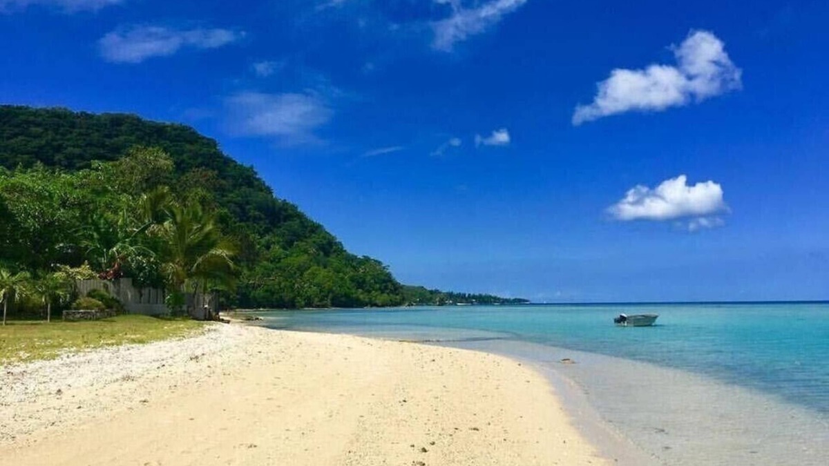 Port Vila Villa | Luxury villa on the beach!