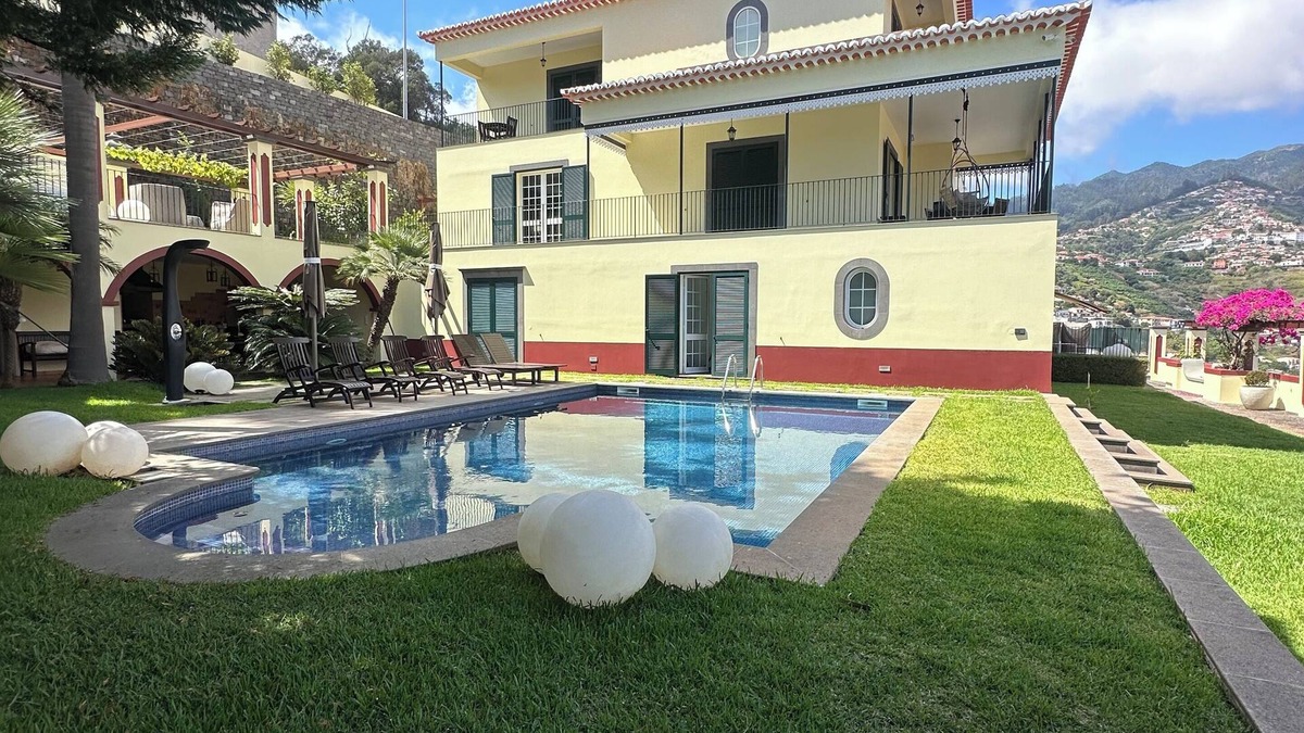 Santo Antonio Villa | Luxury Villa:Pool,Cinema,HotTub,King Bed,View,City