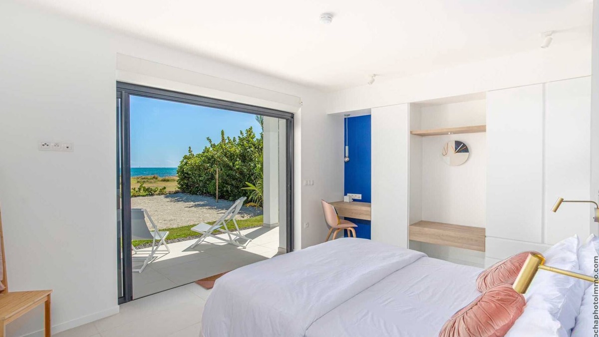 Tartane Villa | Luxury villa pool sea view 9 persons