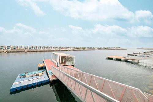 Sharm Villa | Luxury Villa sea view and free paddle boat - Al Dana Island Fujairah