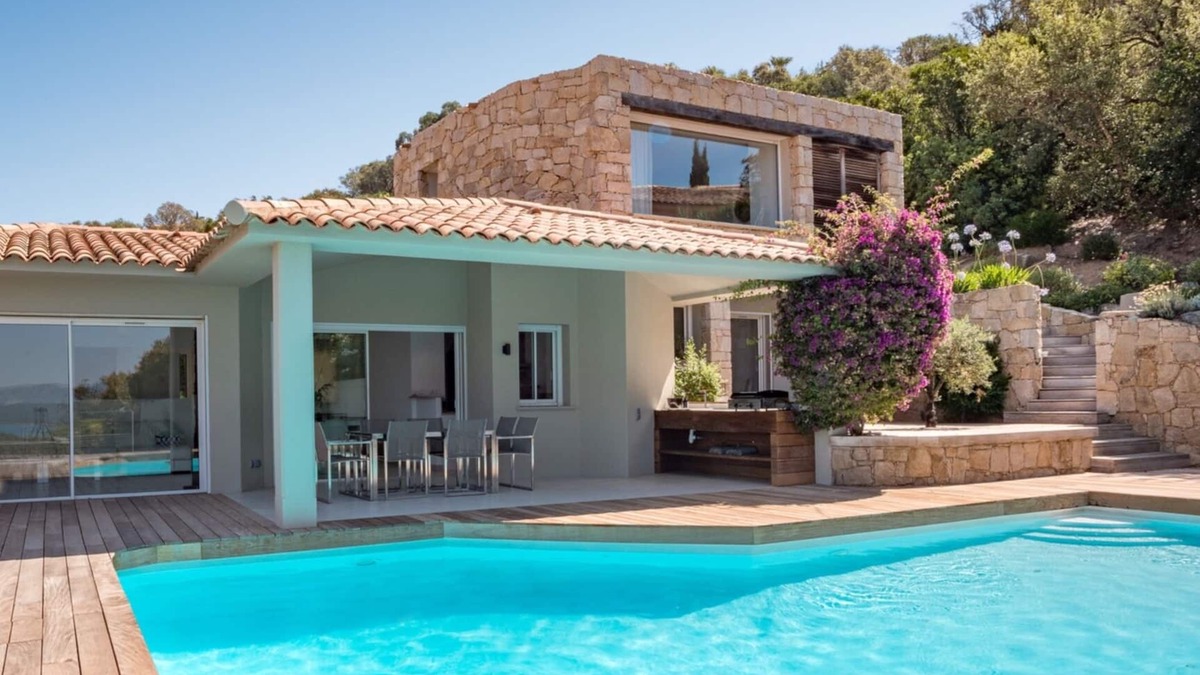 Cirendinu Villa | Luxury Villa sleeps 8, Sea view, Saint Cyprien Beach, Swimming pool, Porto Vecchio