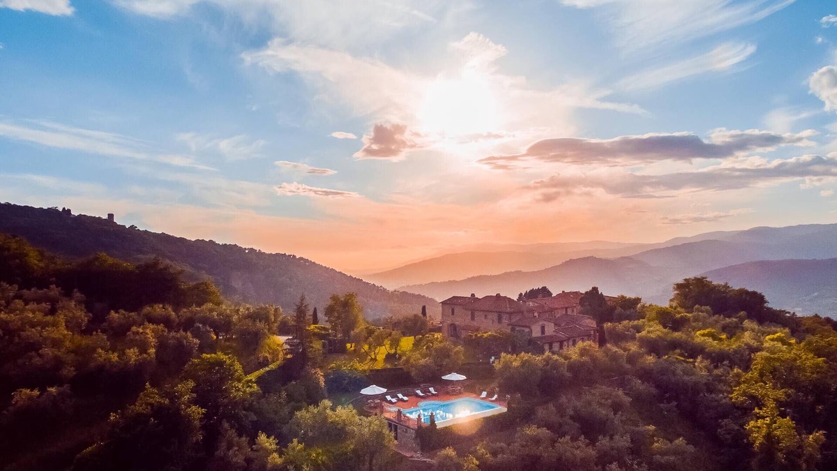 Monsummano Terme Villa | Luxury villa with pool and billiard room