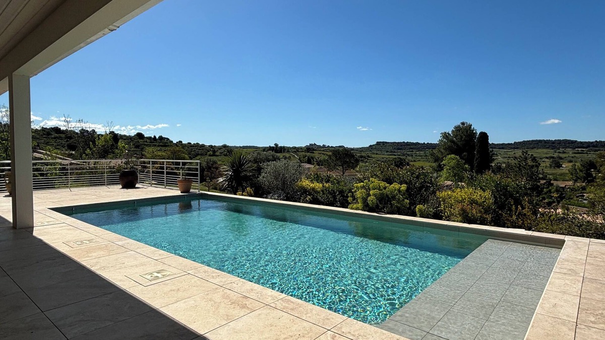 Saint-Pargoire Villa | Luxury Villa With Covered Terrace and Swimming Pool, Quiet, Close to the Sea