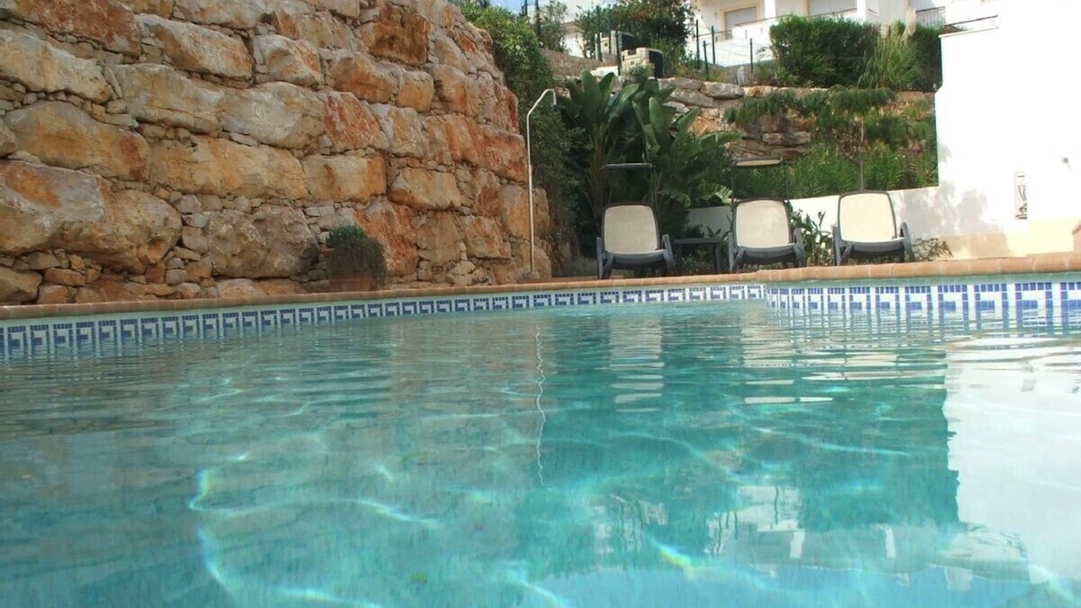 Albardeira Villa | Luxury Villa with swimming pool, air con, close to beach, marina/town