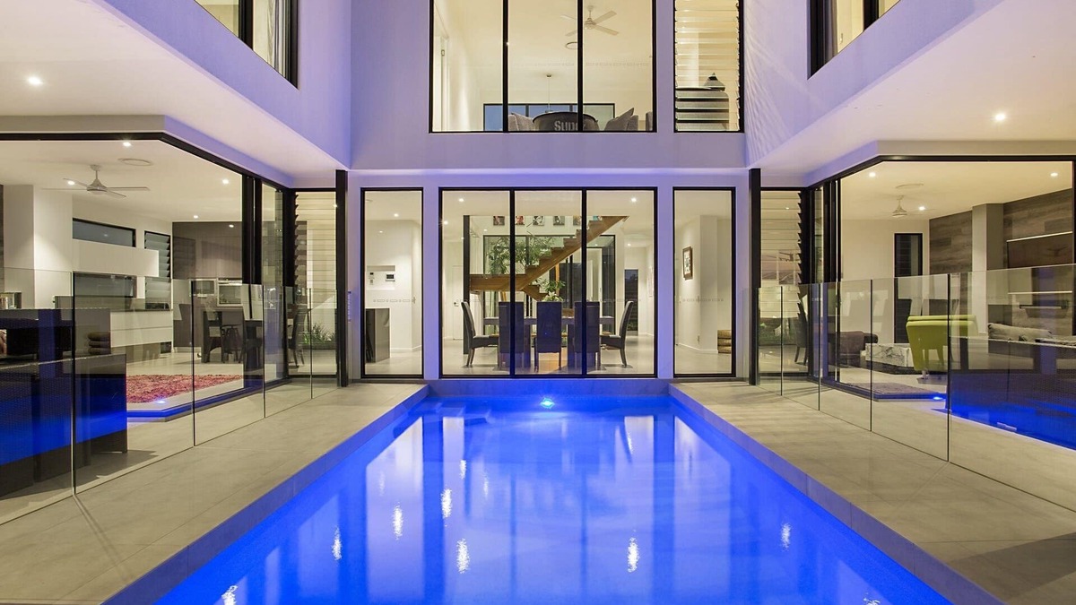 Surfers Paradise House | Luxury Villas Bluewater Oasis (Heated Pool)
