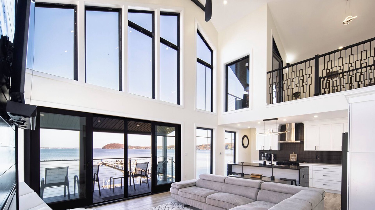 Saratoga Springs House | Luxury Waterfront & Lake Access