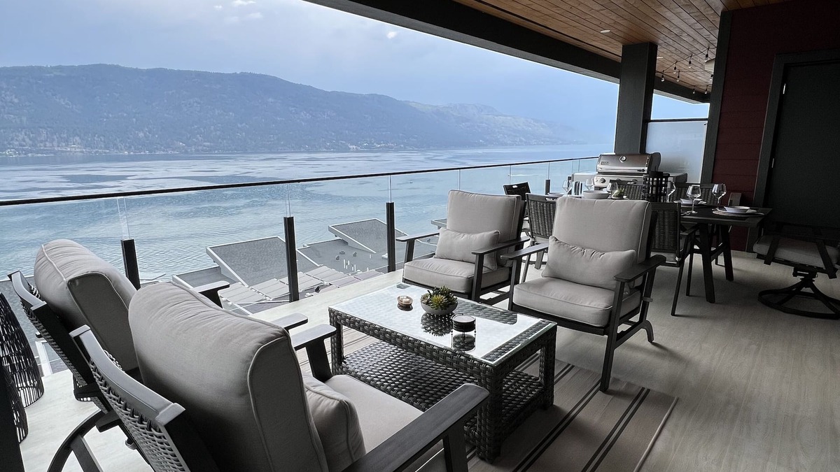McKinley Condo | Luxury waterfront, 2 bedroom, 2 bathroom, panoramic views condo