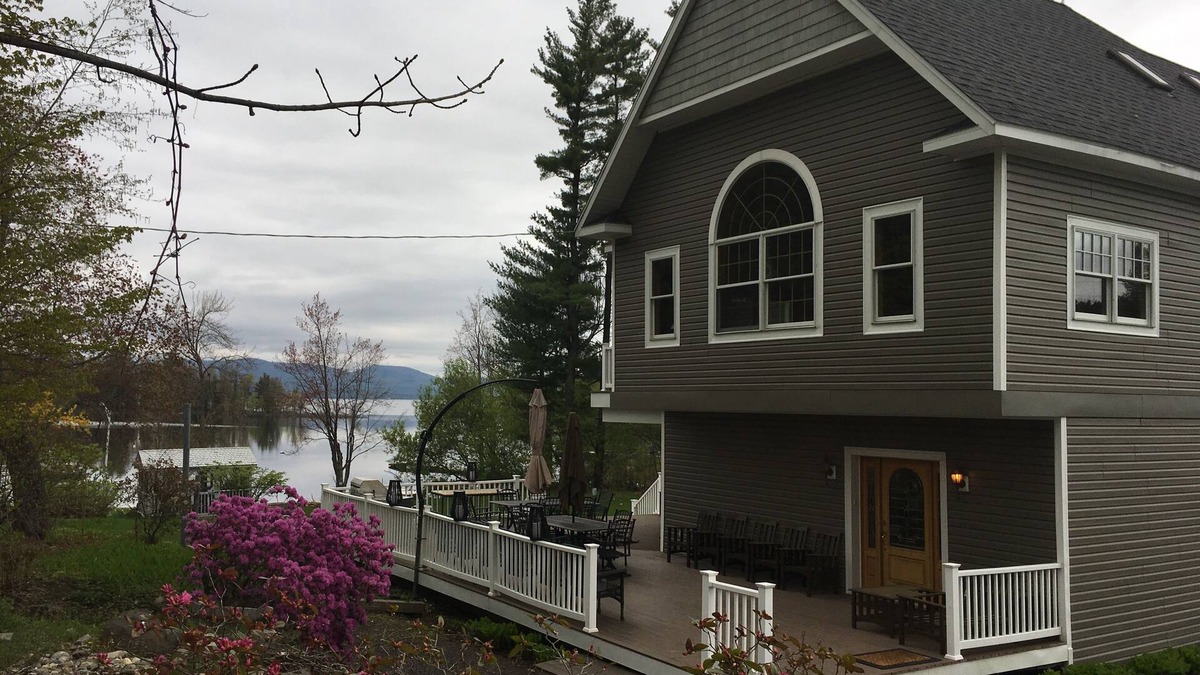 Broadalbin House | 'Luxury' Waterfront Home - 30 Minutes from Downtown Saratoga