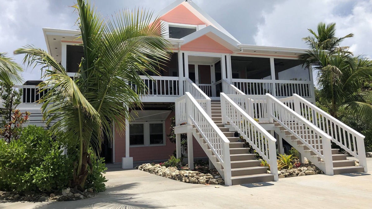Lubbers Quarters Cay House | Luxury Waterfront Home, Junkanoo Villa, with Private Dockage and Pool