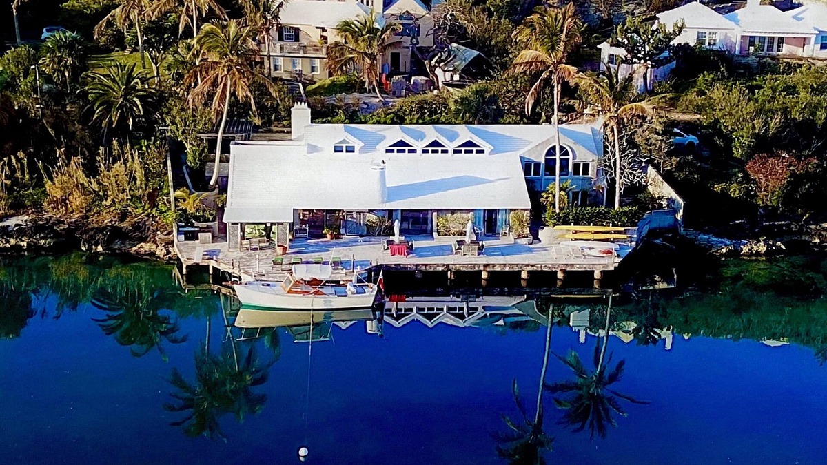Smith's House | LUXURY WATERFRONT HOME ON HARRINGTON SOUND