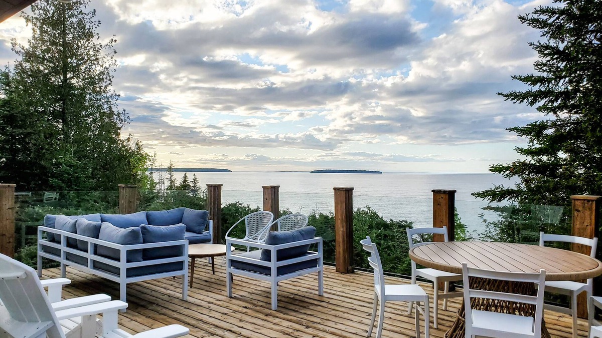 Tobermory House | Luxury Waterfront Retreat in Tobermory