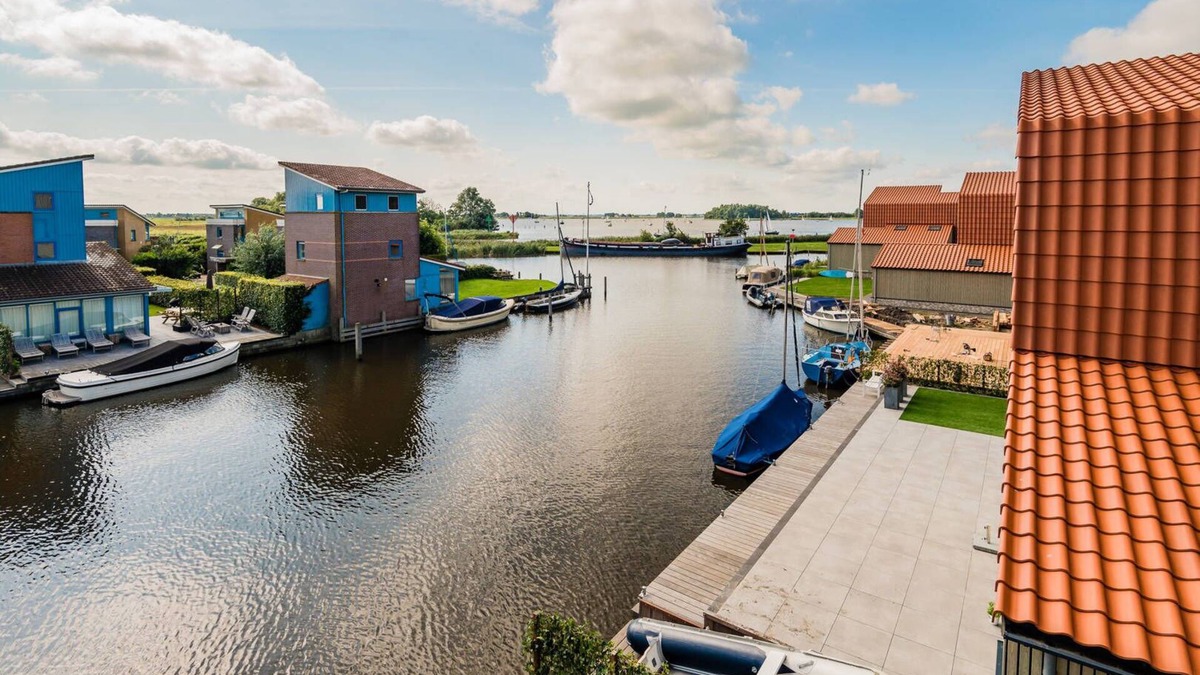 Heeg House | Luxury waterfront vacation home