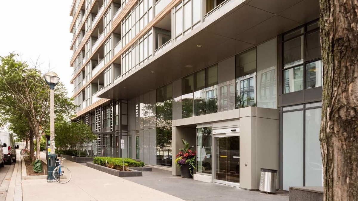 CityPlace Apartment | Luxury WaterFront View & Free Parking